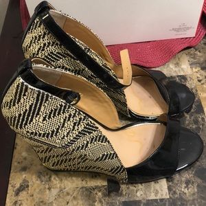 Badgley mischka Riva wedge